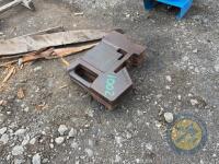 2x International tractor weights - 3