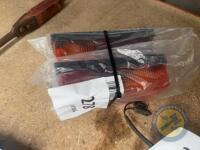 2x rectangular rear tail lights - 2