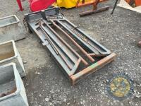 heavy duty cattle crush, headstock & attachment pins - 4