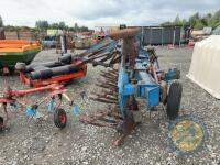 4 furrow reversible plough - 4