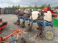 4 furrow reversible plough - 5