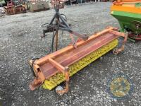 3 point linkage hydraulic yard brush with new brush - 4