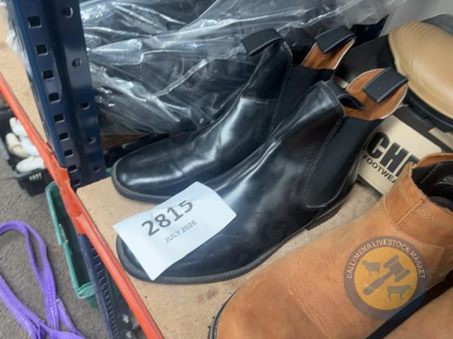 size 8 boot black