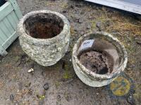 2 concrete flower pots