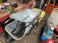 90L galvanised wheelbarrow - 2