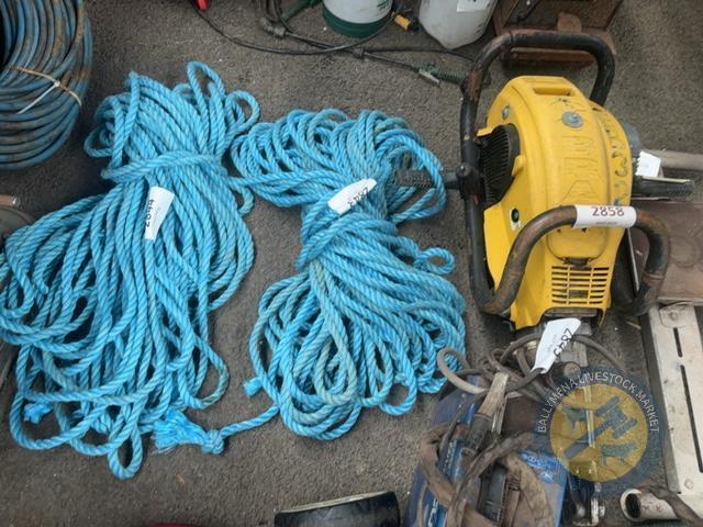 1 lot of blue rope