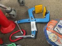 Heavy duty curb lifer