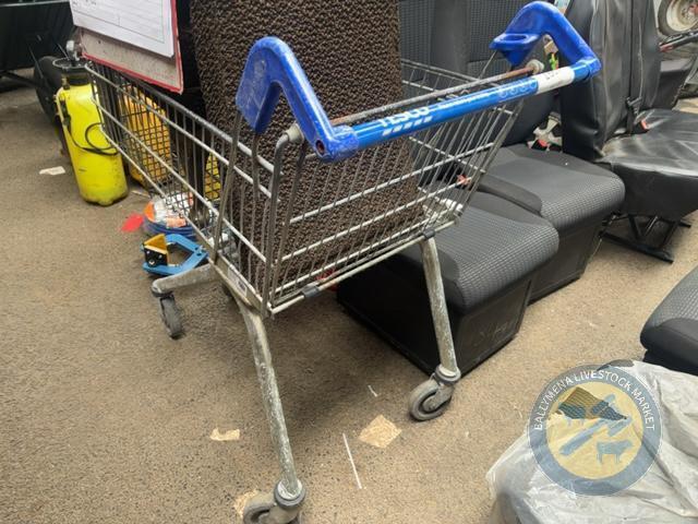 Shopping trolly & 2x chairs