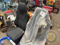 2x minibus seats
