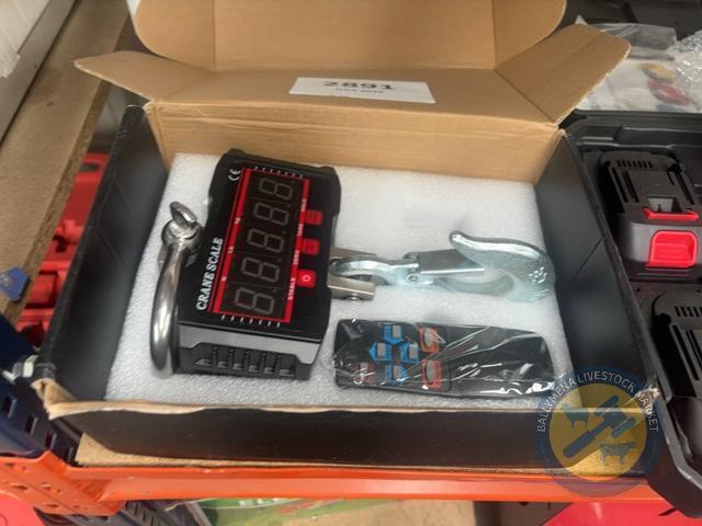 New crane 2 ton digital weighing scales c/w remote control