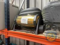 Auto turn incubator