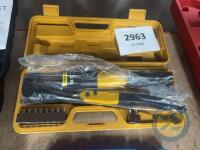 16tn hydraulic crimping set - 2