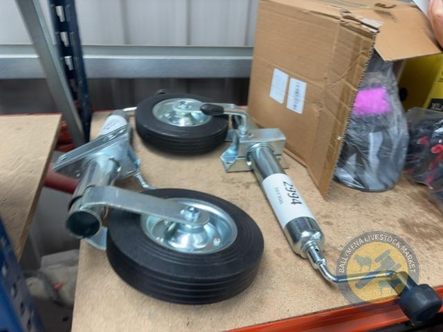 Jocket wheel with bracket