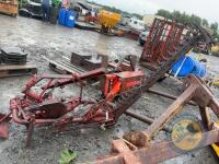International finger bar & PTO - 3