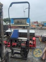 Single fourcourt fuel pump