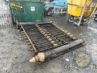 2x gates & posts - 2