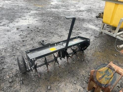 Garden care lawn spiker 1m wide