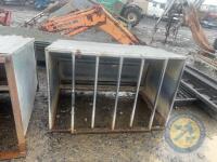 Fully galvanised lamb creep feeder - 3