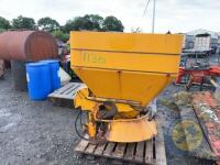 KRM salt spreader & shaft - 5