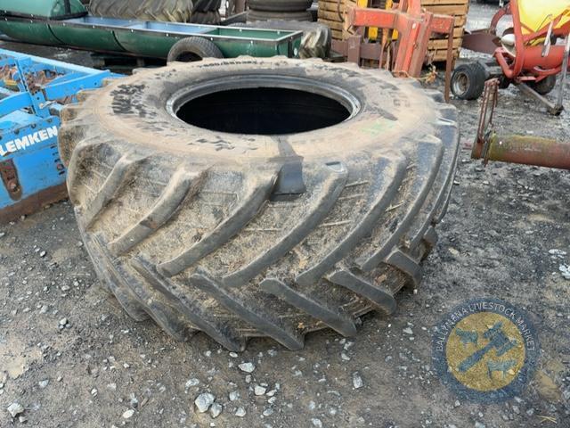 800/65/R32 tanker tyre