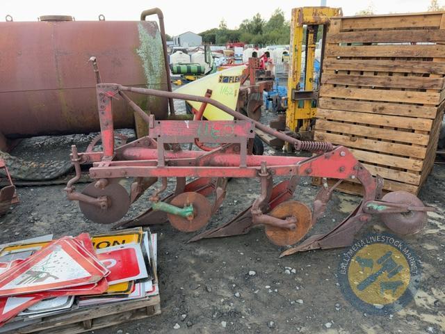 Kvernland 3 furrow plough