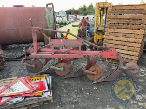 Kvernland 3 furrow plough