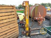 Yellow tractor forklift - 4