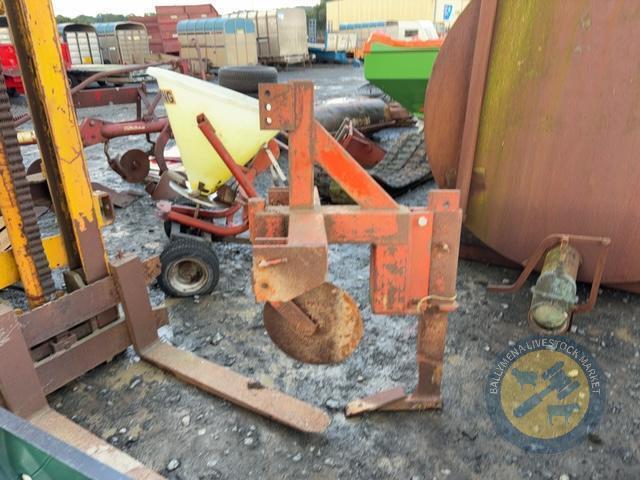 Single mole plough with disc