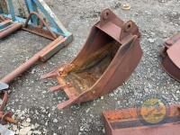 18inch digger bucket for Case 580 wheeled digger - 3