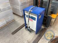 Jungheinrich forklift truck EFG 213 - 8