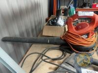 Black & decker leaf blower - 2
