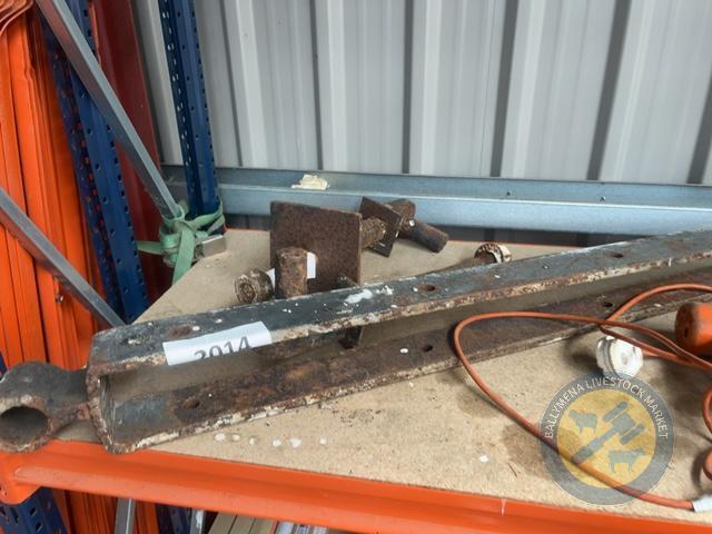 Heavy duty door hinge