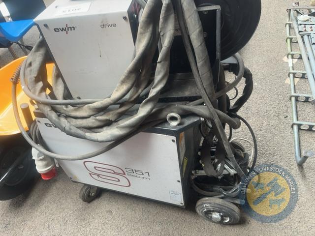 Saturn 351 welder