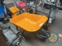 Heavy duty wheelbarrow