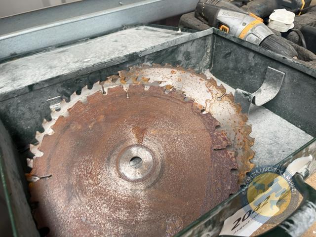 Box lot of saw blades