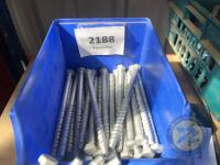 40 M12 bolts