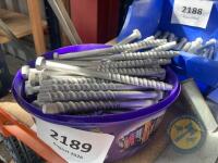 40 M12 bolts