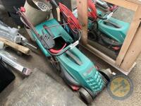 Lawn mower & 2x buckets - 2