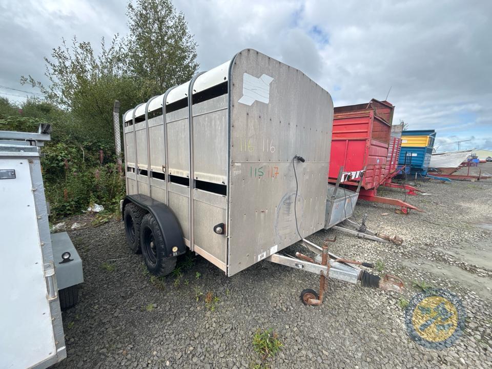 Tandem axle Ifor Williams cattle trailer