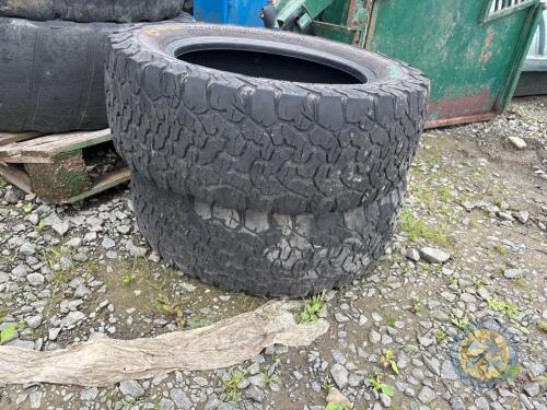 2x 18" Toyota pickup tyres