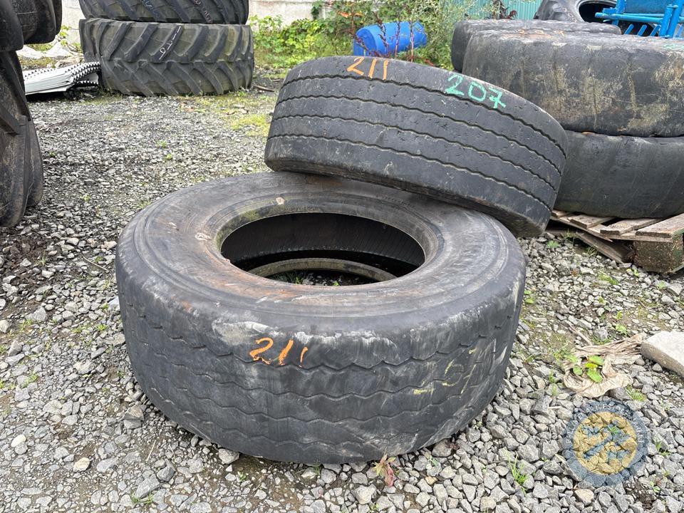 2x 385/65R22.5 super single tyres