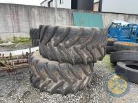 2x 30.5L R32 tyres - 2