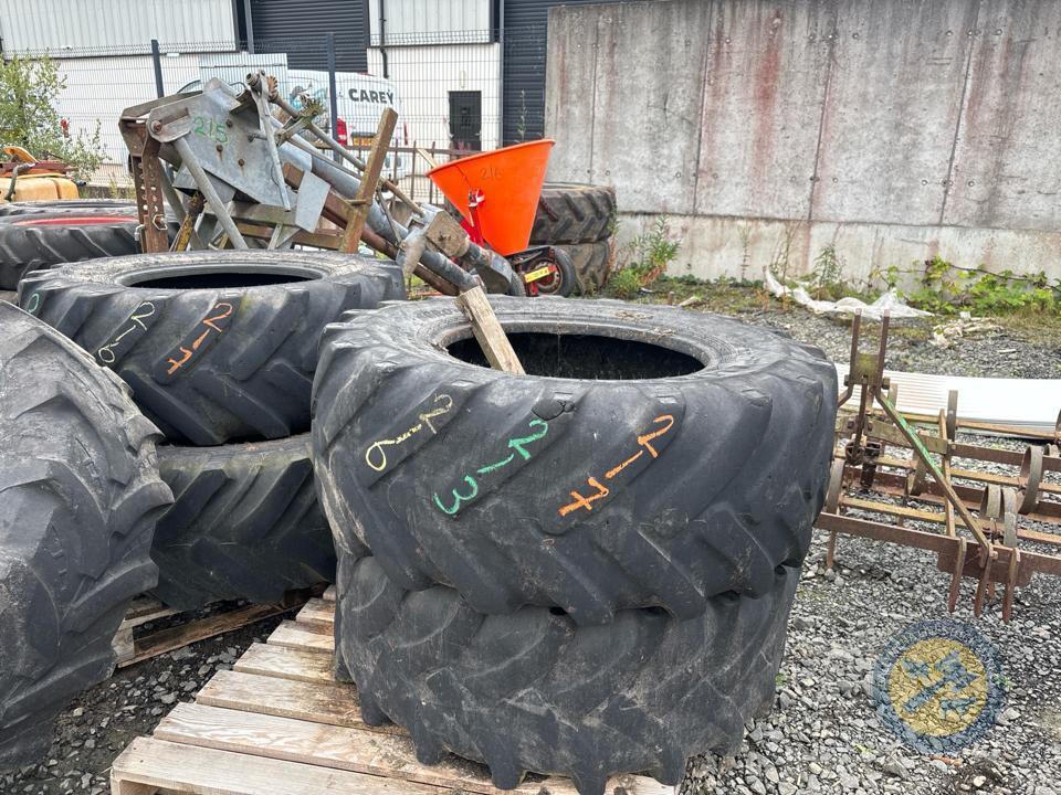 4 JCB D2 Miney tyres