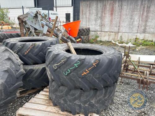 4 JCB D2 Miney tyres