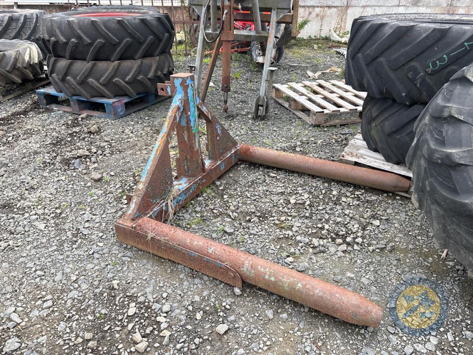 blue bale lifter