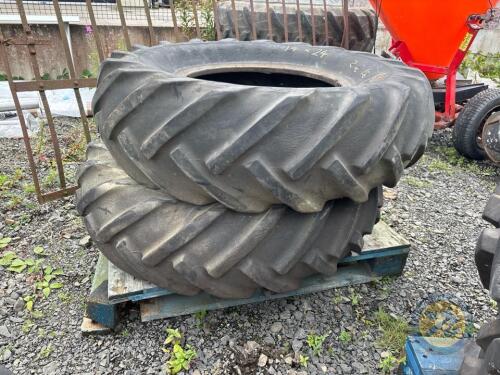 14/24 x2 tyres
