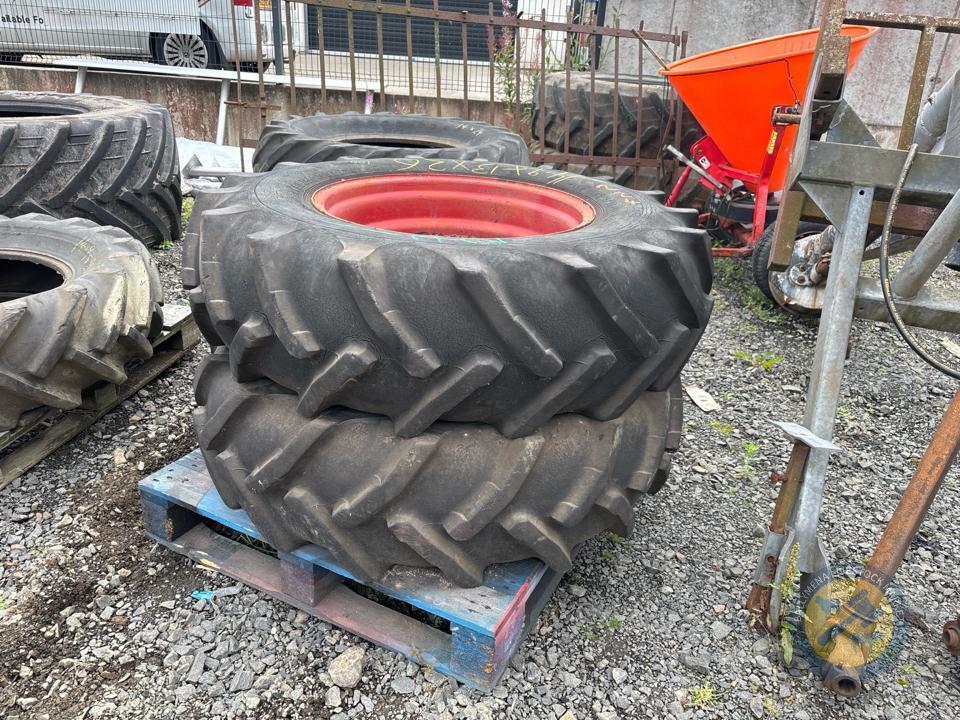 14.9/13R26 tyres