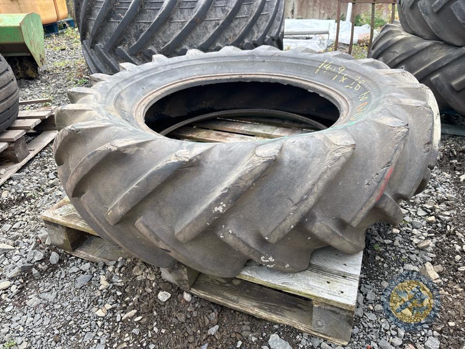 14.9R28 tyre