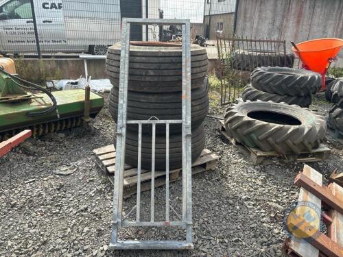 guillotine gate