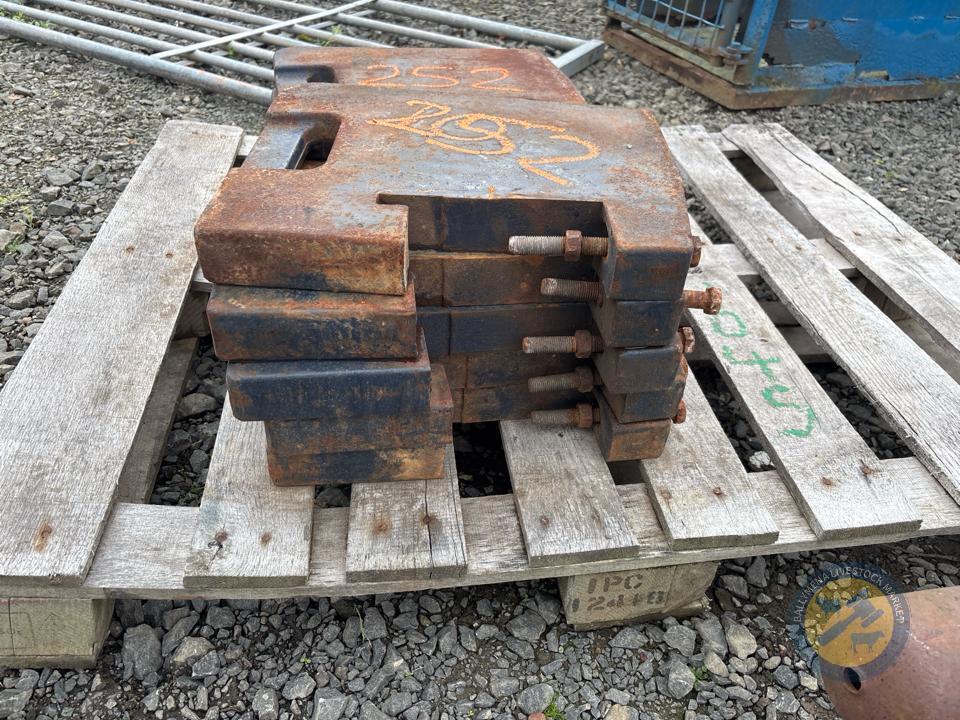 5x Leyland tractor weights